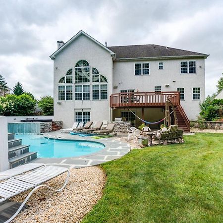 Centrally Located Family Home With Pool Harleysville Екстер'єр фото