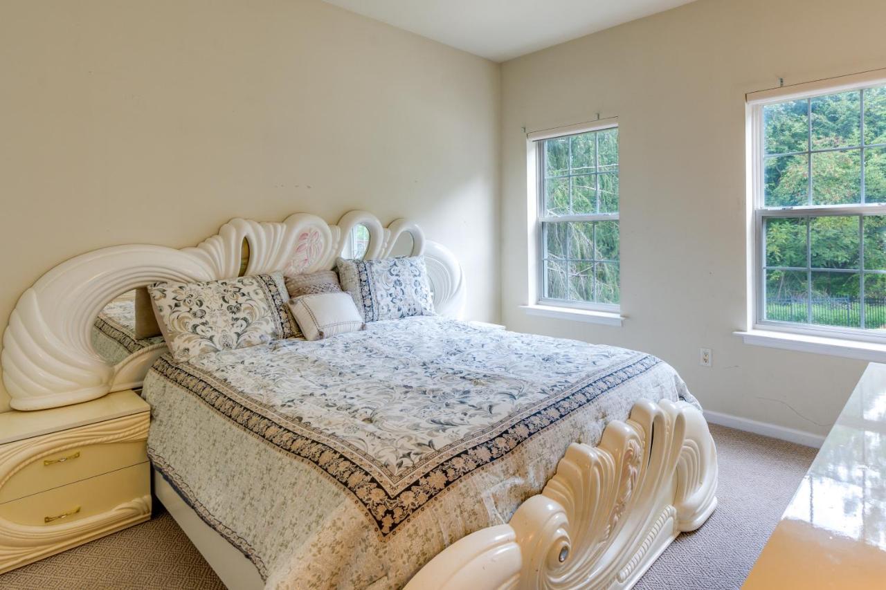 Centrally Located Family Home With Pool Harleysville Екстер'єр фото