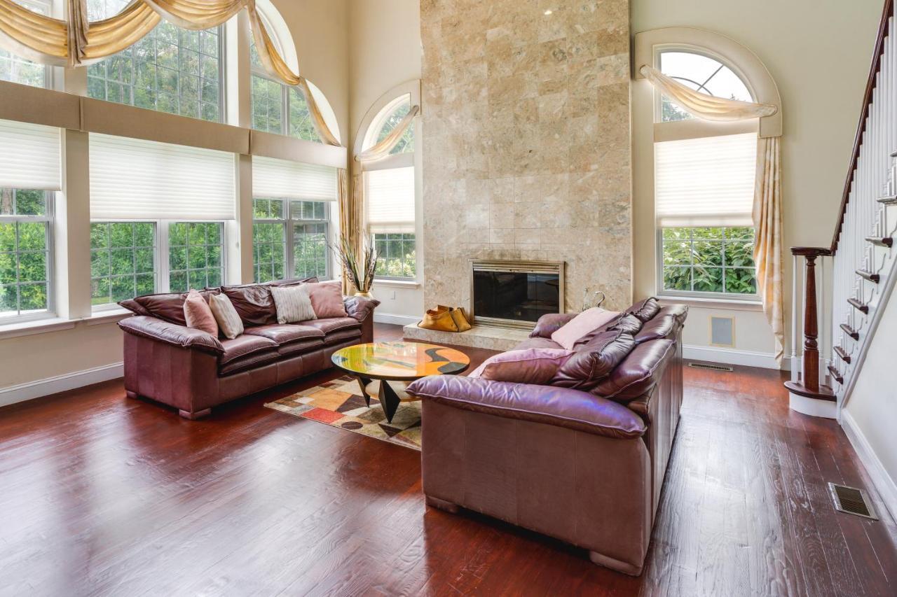 Centrally Located Family Home With Pool Harleysville Екстер'єр фото