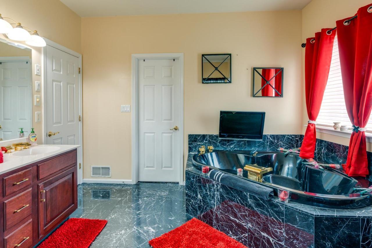 Centrally Located Family Home With Pool Harleysville Екстер'єр фото