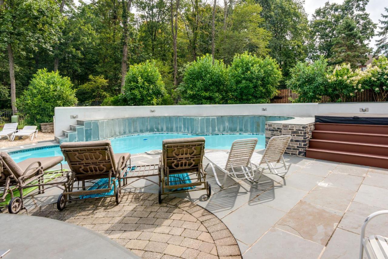 Centrally Located Family Home With Pool Harleysville Екстер'єр фото